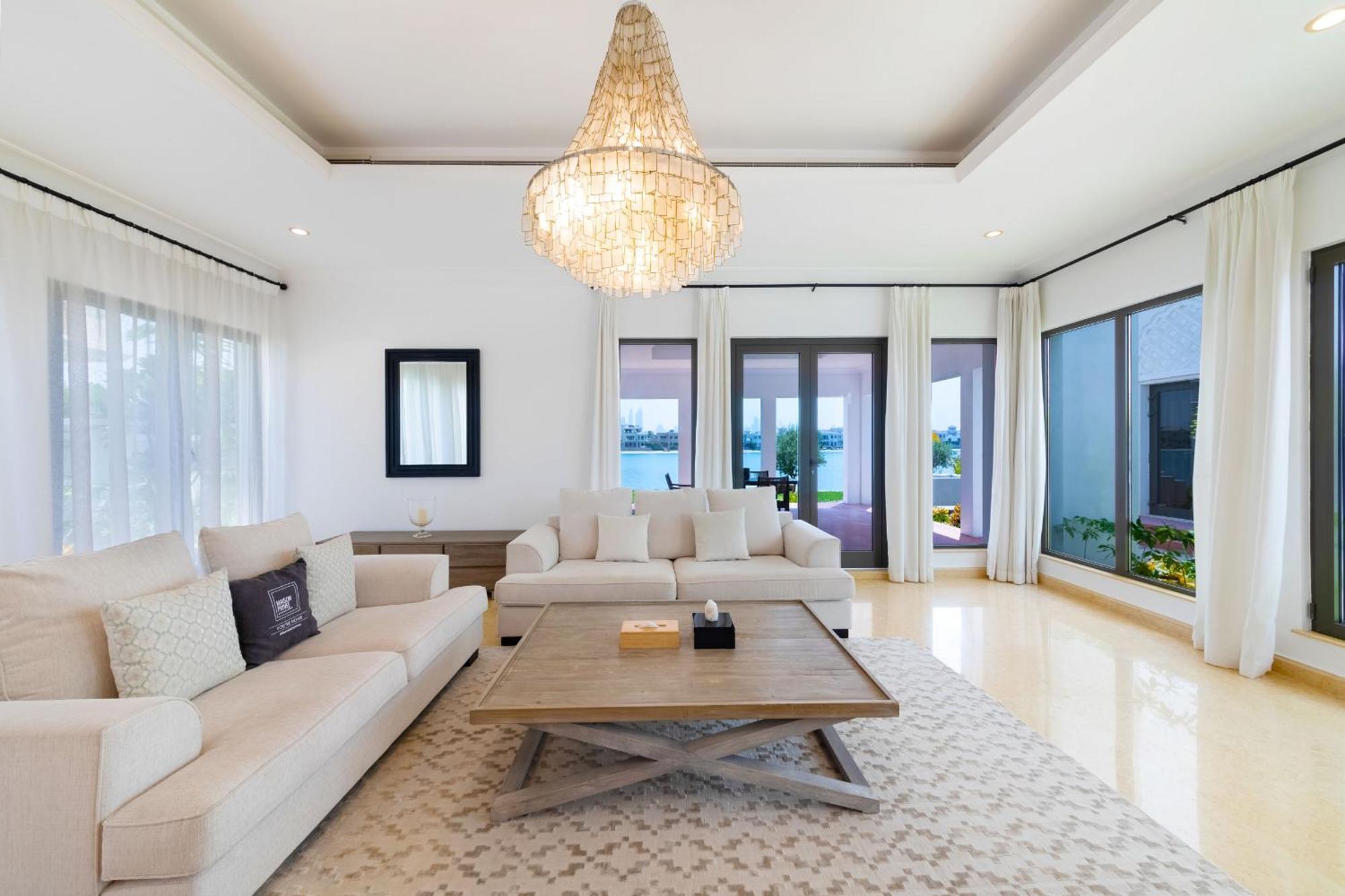 Villa Frond K, Beachfront Signature Villas, Palm Jumeirah - Mint Dubai